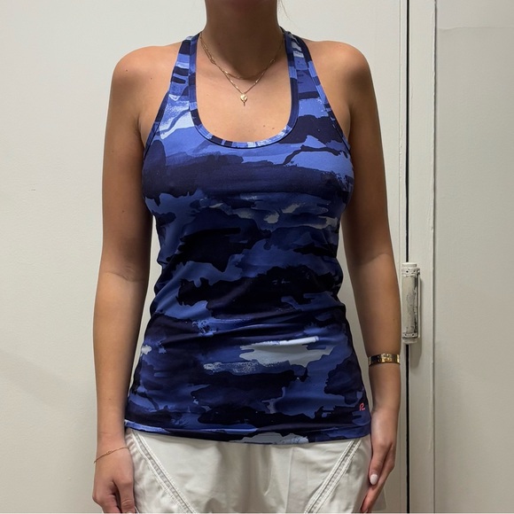 Road Runner Blue Camo Workout Tank - Picture 1 of 4